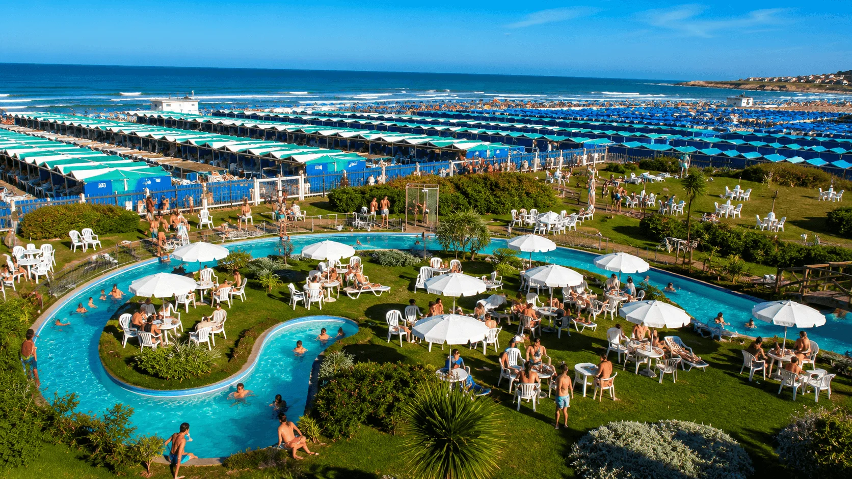 Piscina del Balneario Apolo 15 y 16 en Punta Mogotes